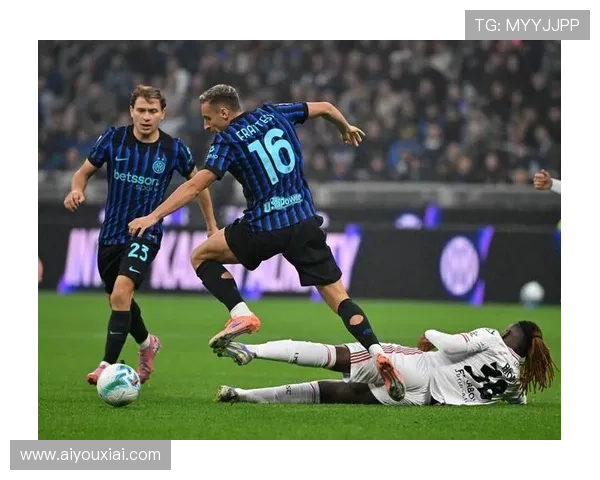 国际米兰2-0客胜克雷莫内塞，劳塔罗破门领跑意甲